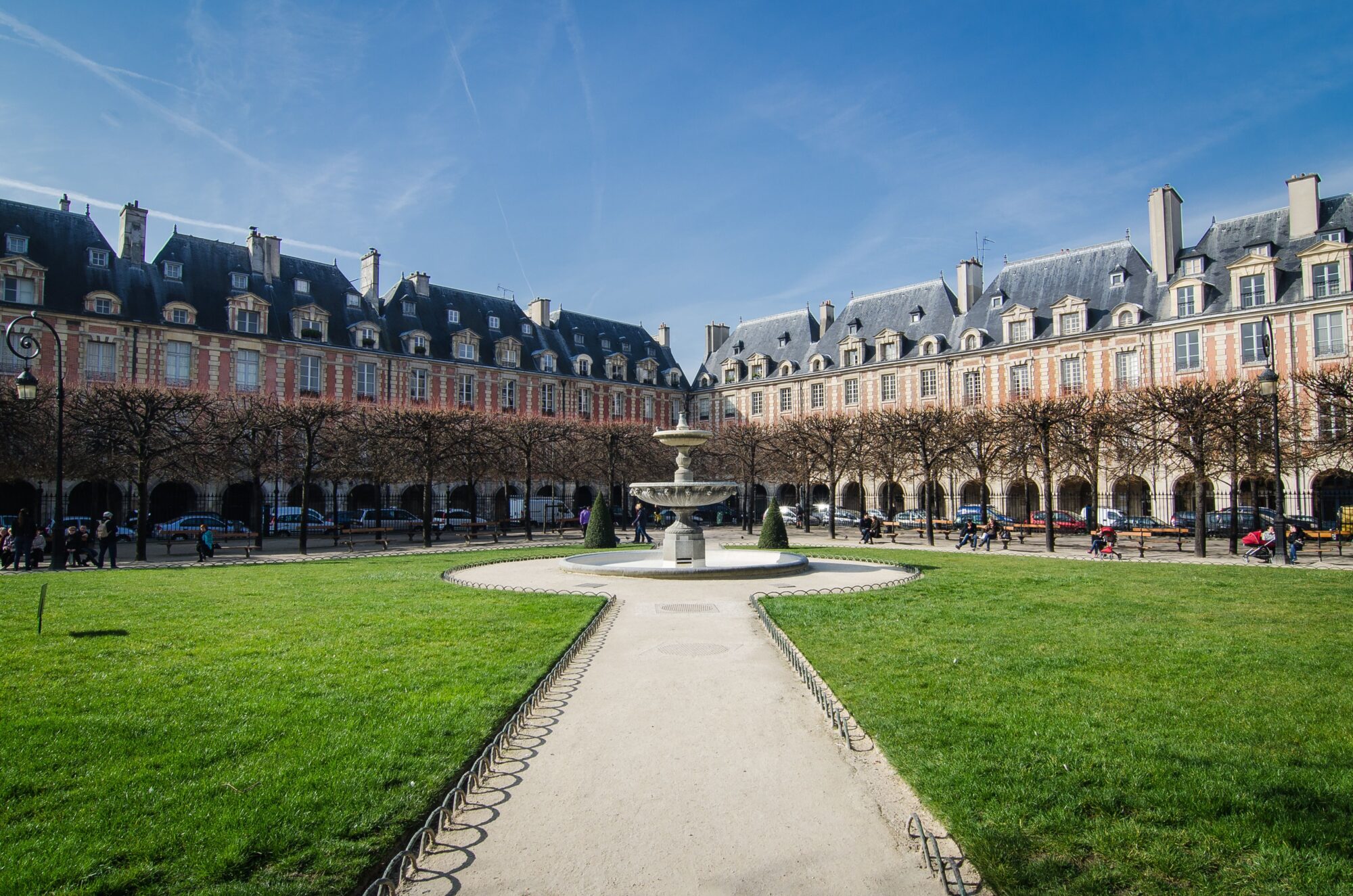 tour di parigi - Places des Vosges