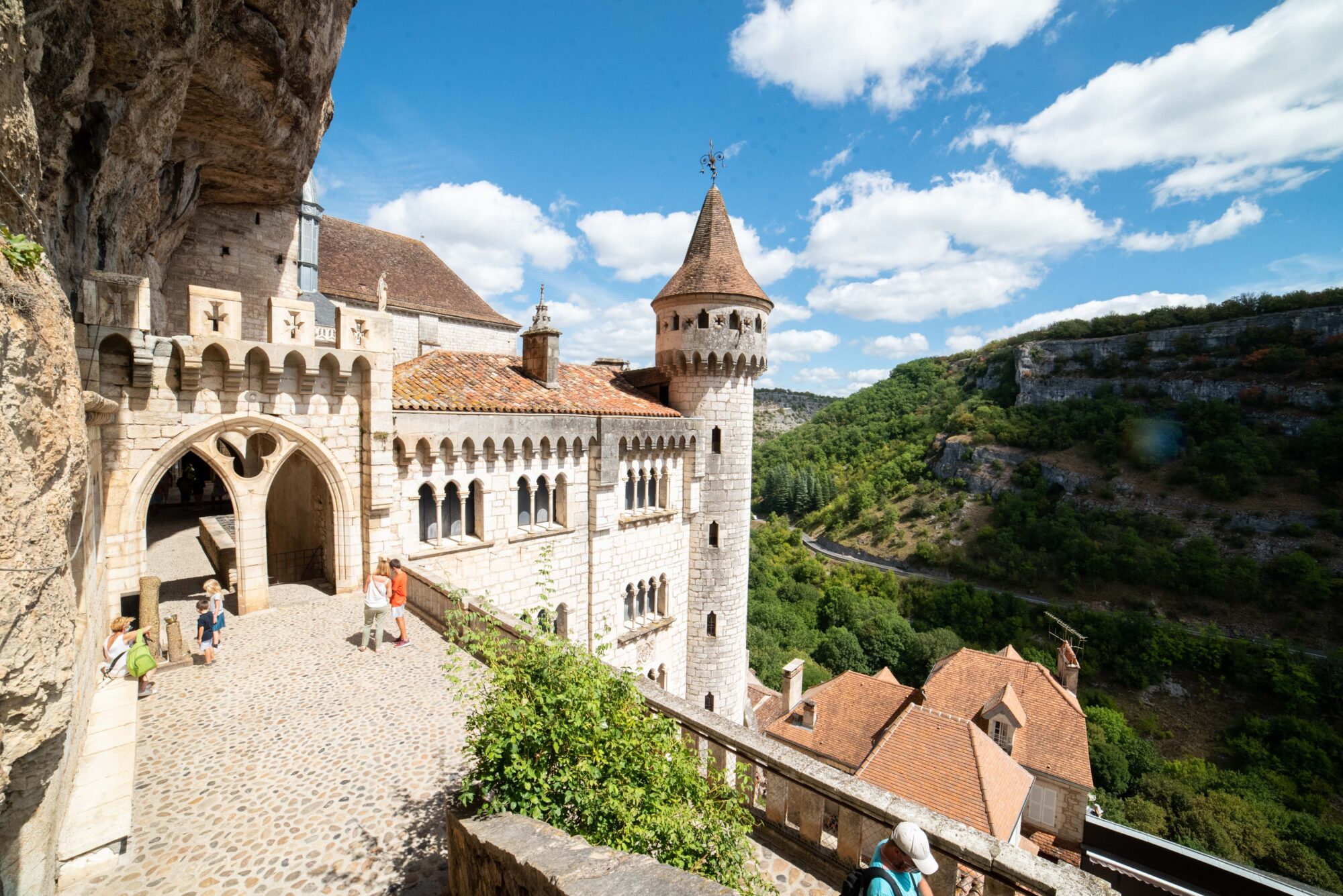 FRA - THE MEDIEVAL AND RELIGIOUS CITY OF ROCAMADOUR FRA - THE MEDIEVAL AND RELIGIOUS CITY OF ROCAMADOUR