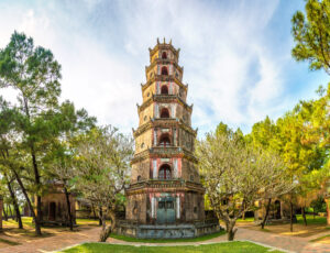 Thien Mu Pagoda in Hue, Vietnam Thien Mu Pagoda in Hue, Vietnam