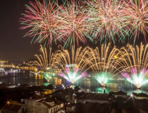 Oporto,Fireworks,Porto,New,Years,Douro,River tour organizzati Porto