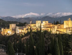 Alhambra,On,Nightmtime,In,Winter tour capodanno Andalusia