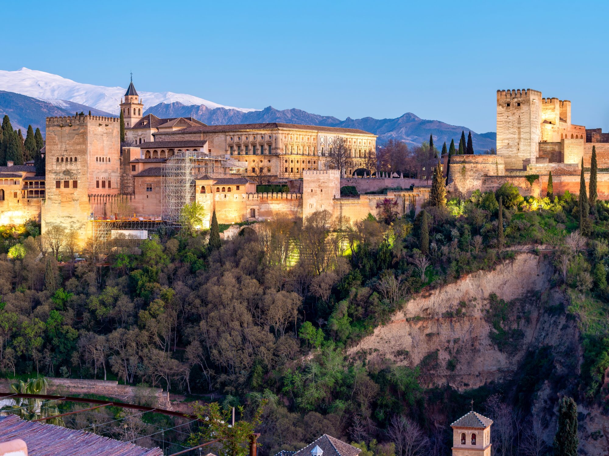 Alhambra,Complex,And,Alcazaba,Fortress,At,Sunset,,Granada,,Spain tour capodanno Andalusia