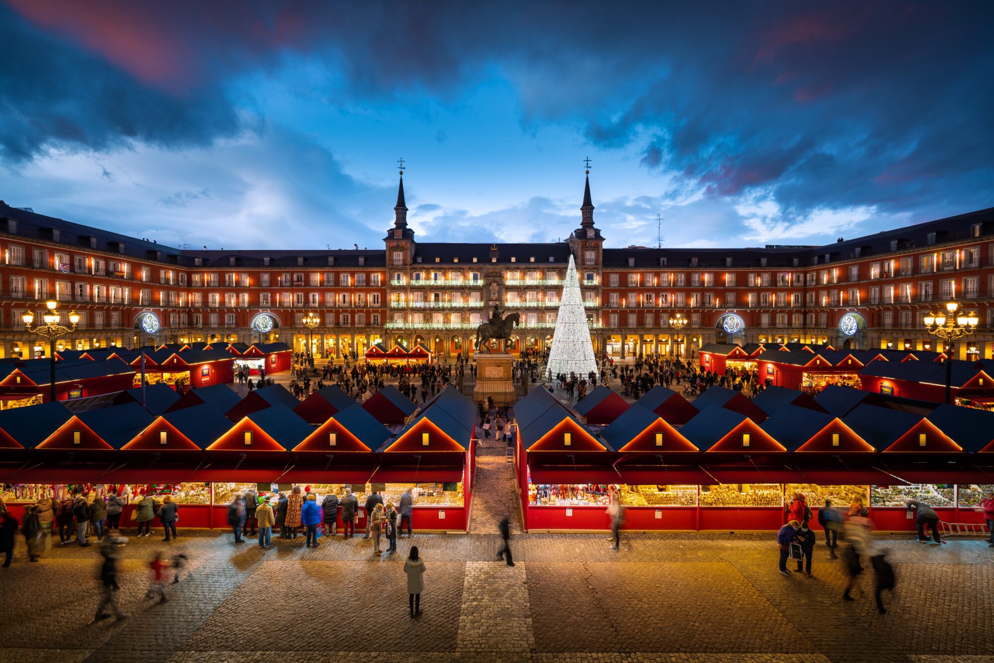 Christmas,Decoration,In,Plaza,Mayor,,Madrid tour capodanno Madrid