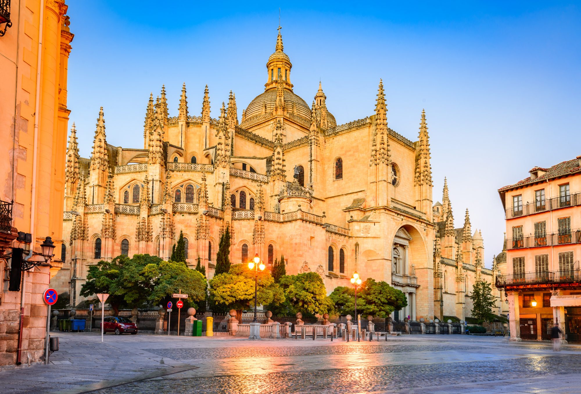 viaggi bus organizzati segovia