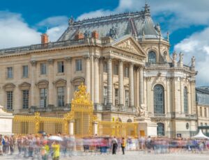 Golden,Gate,In,The,Versailles,Palace,Timelapse,With,The,Tourists tour parigi