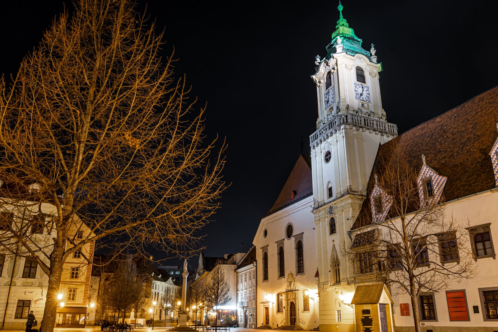 Warm,Night,View,Of,Bratislava,Old,Town,With,Illuminated,Church tour Bratislava