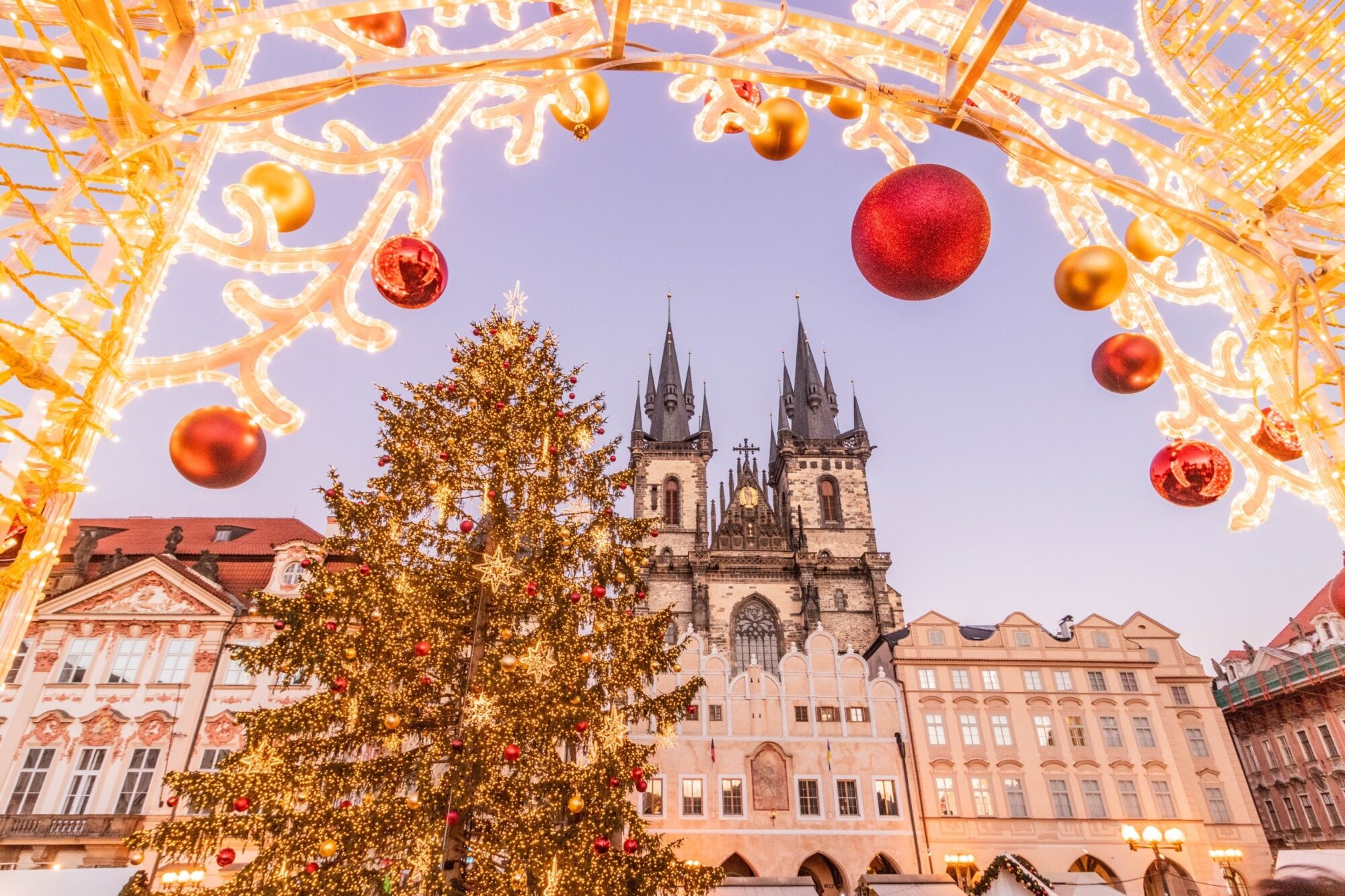 Christmas,Tree,At,The,Old,Town,Square,In,Prague,,Czech tour 4 capitali