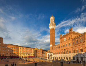 The,Piazza,Del,Campo,With,The,Torre,Del,Mangia,Tower tour pullman