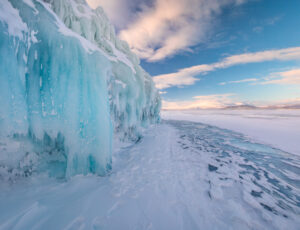 The,Frozen,Lake,Torneträsk,In,Swedish,Lapland.,Beautiful,Ice,Forms viaggi culturali tour in lapponia